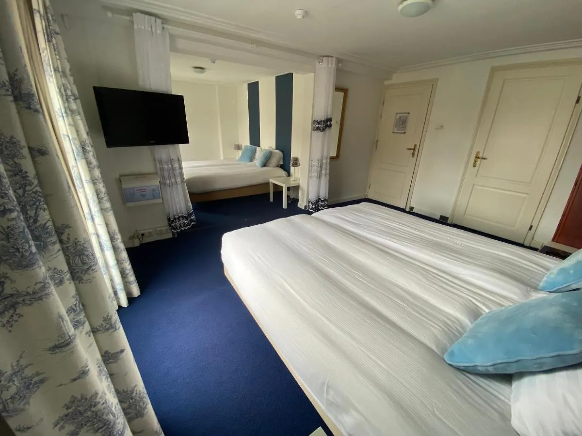 Hotel Bridges House Delft 3*,